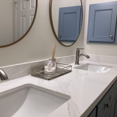 primary bathroom double sink in quartz countertop